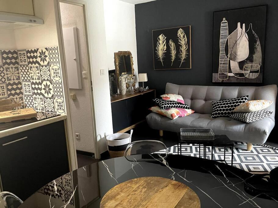 Le Chic Apartment ลูร์ด ภายนอก รูปภาพ